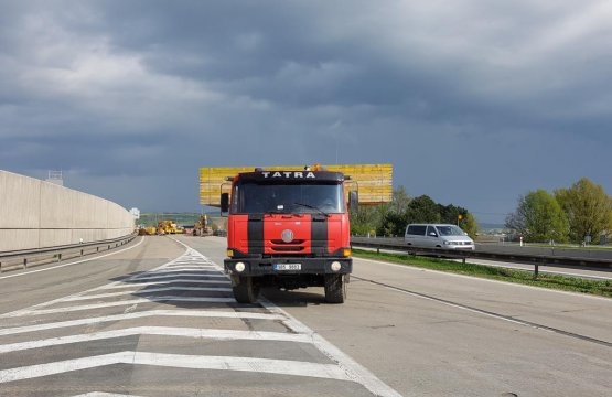 Bourání dálničního mostu Ostrovačice