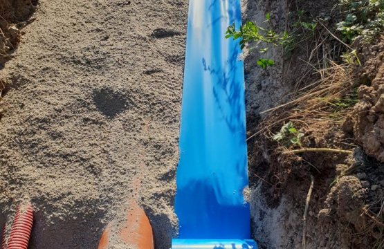 Pokládka vody, elektřiny, kanalizace